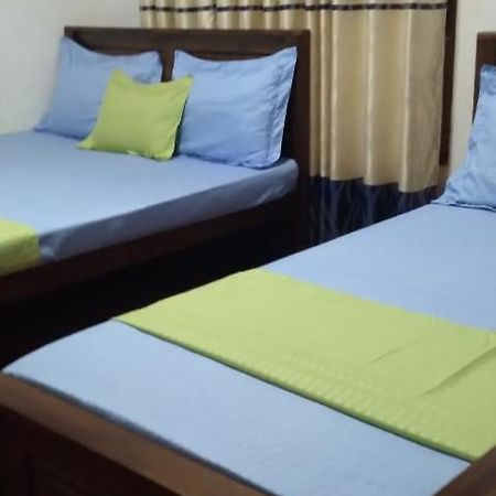 Impress Holiday Home Anuradhapura Esterno foto