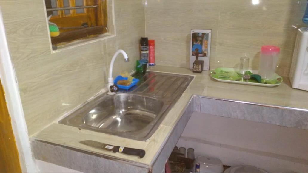 Impress Holiday Home Anuradhapura Esterno foto