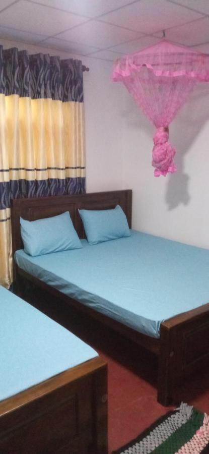 Impress Holiday Home Anuradhapura Esterno foto