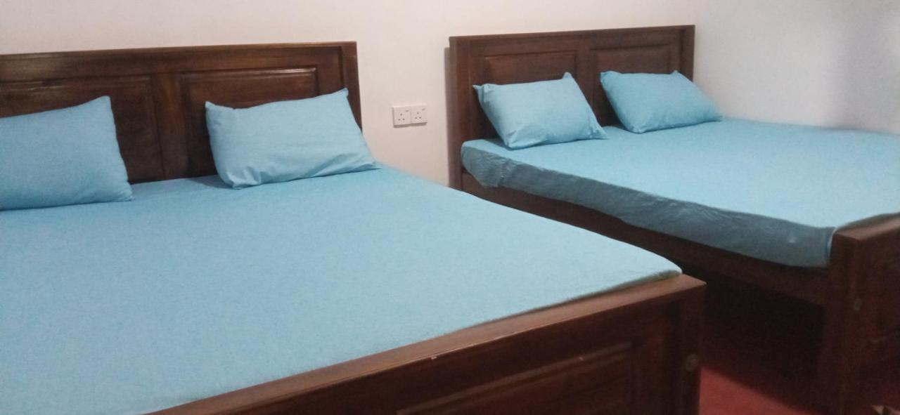 Impress Holiday Home Anuradhapura Esterno foto