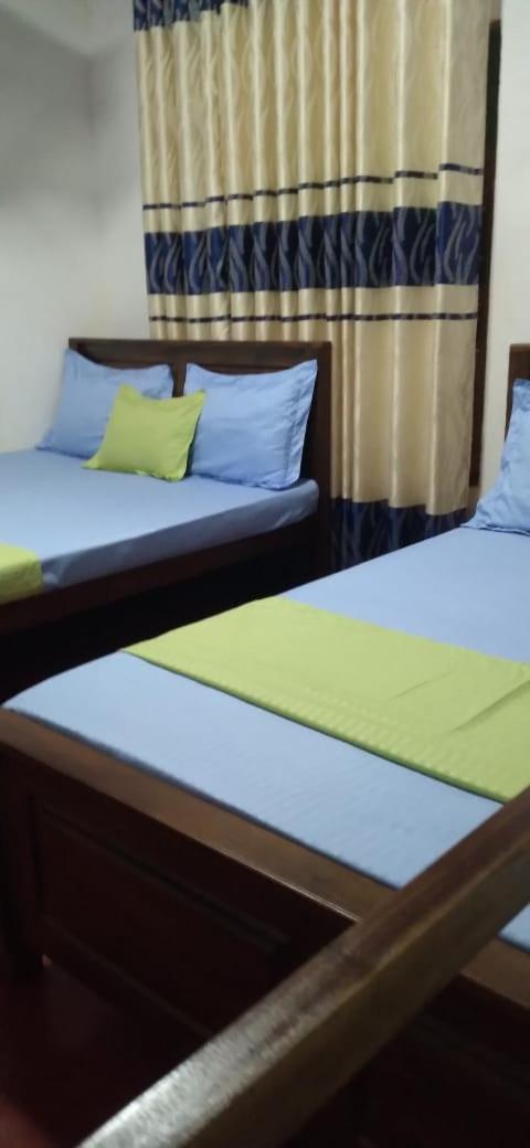 Impress Holiday Home Anuradhapura Esterno foto